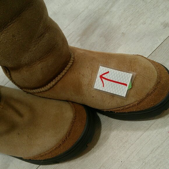 UGG Australia Embroidered Ultimate Fur Cuff Shearling Lined Winter Boot Size 6 - Picture 11 of 11